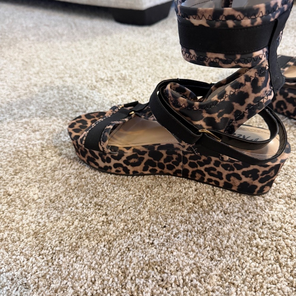 Pazzle Leopard Print Platform Sandals Womens 10 Black Strappy Ankle Strap - Picture 3 of 14
